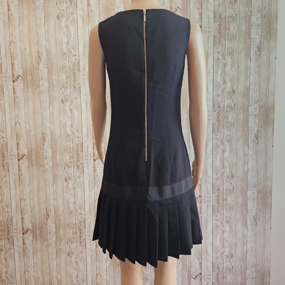 Karl Lagerfeld dress - Picture 6 of 11